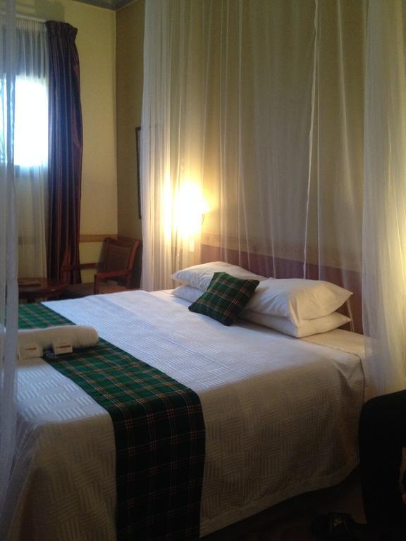 J Residence Motel Entebbe Phòng bức ảnh