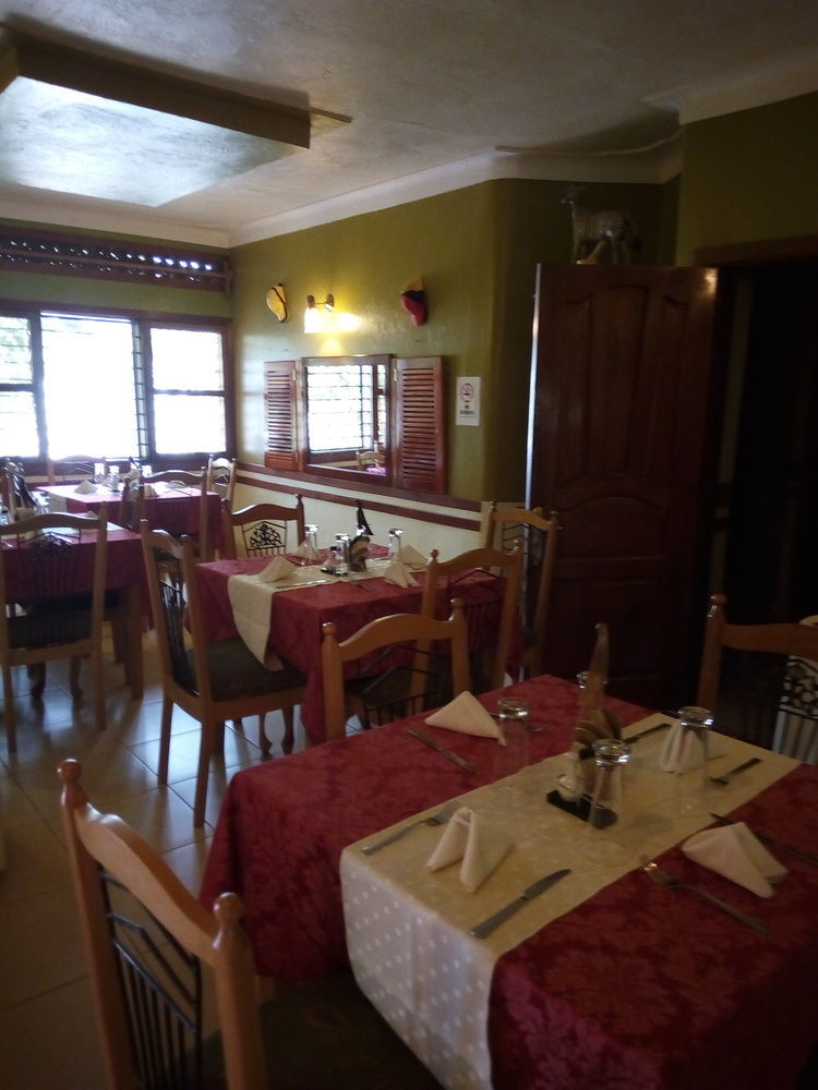 J Residence Motel Entebbe Ngoại thất bức ảnh